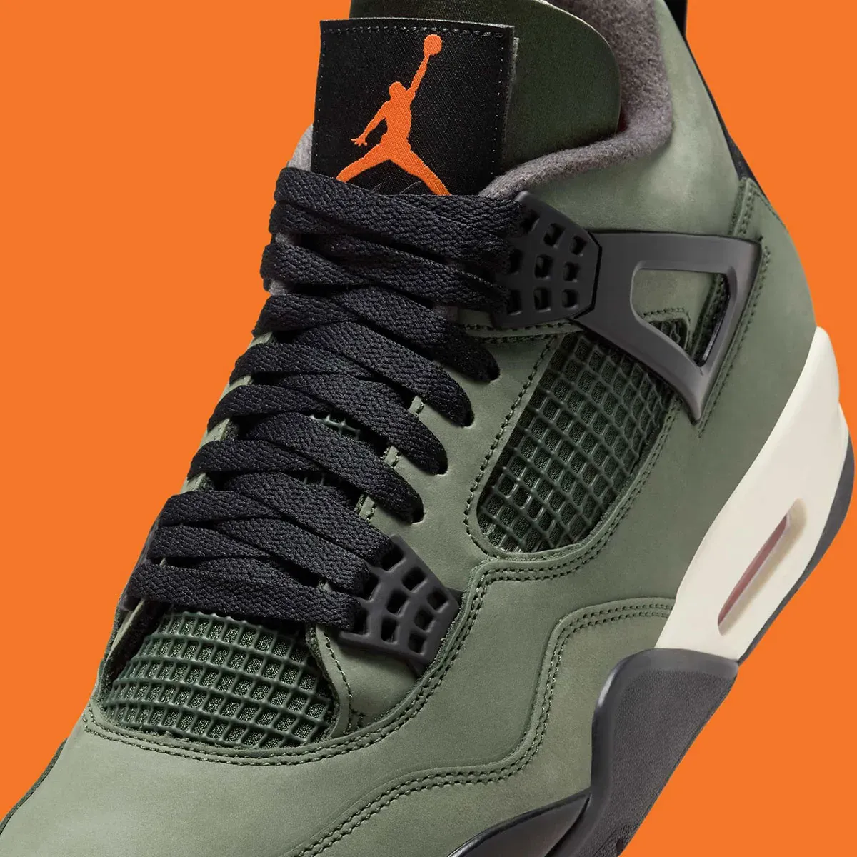 Official Images Of The UNDEFEATED x Air Jordan 4 : Releases on SNKRS on August 28th
