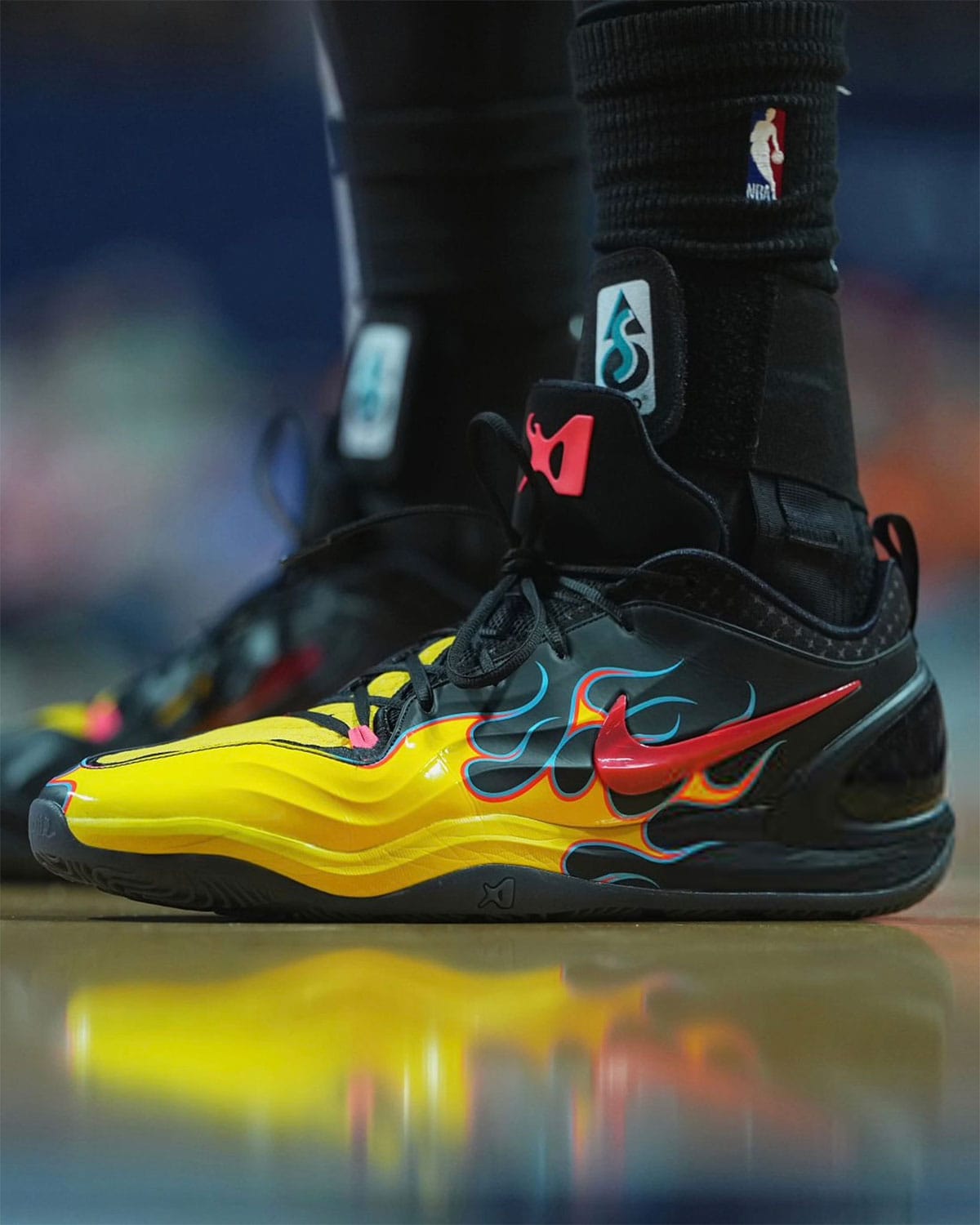 Nike A'Two Hot Wheels — angle 5
