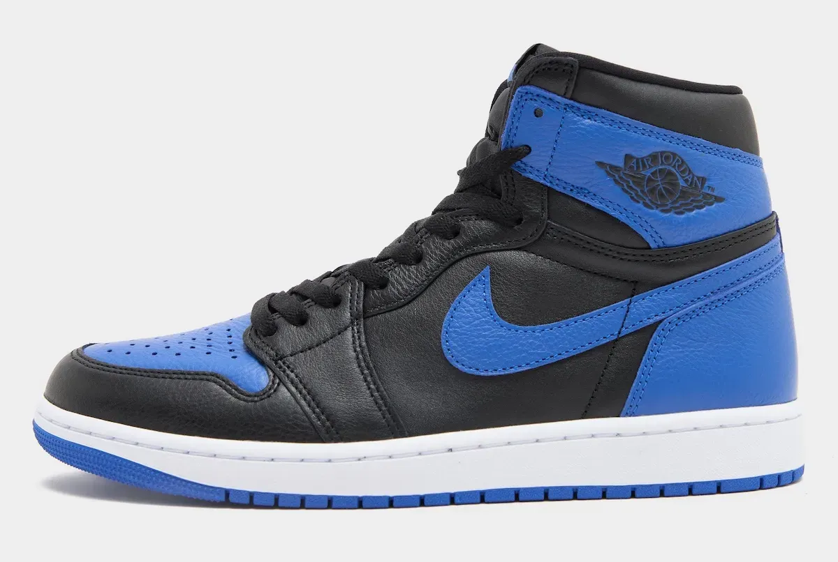 Lateral profile of the Air Jordan 1 Retro High OG Royal 2026 in Black/Royal-White, style code IQ5495-005