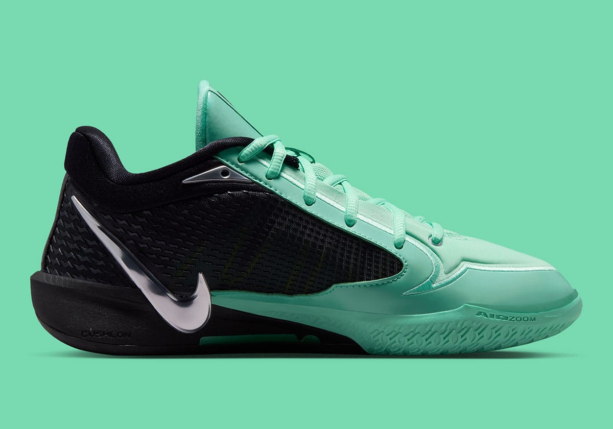 Nike Sabrina 4 Green Glow heel and sole detail