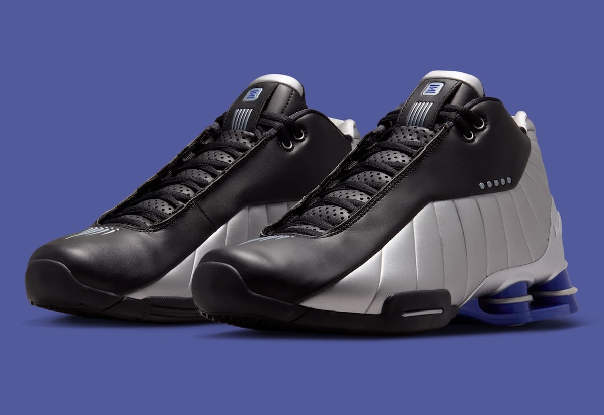 Nike Shox BB4 OG Black/Lapis three-quarter angle pair view
