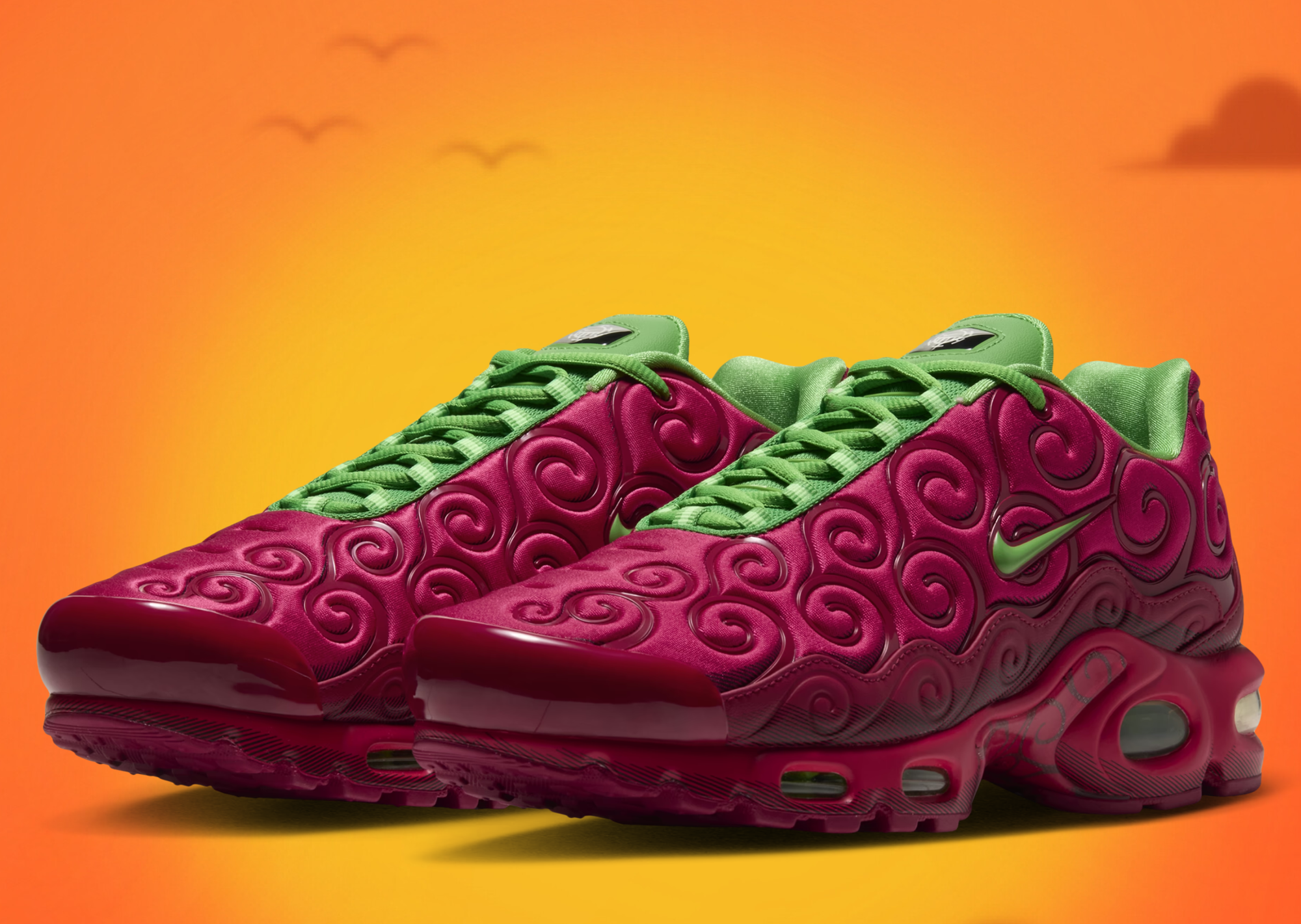One Piece x Nike Air Max Plus Ope Ope no Mi in Very Berry, lateral view