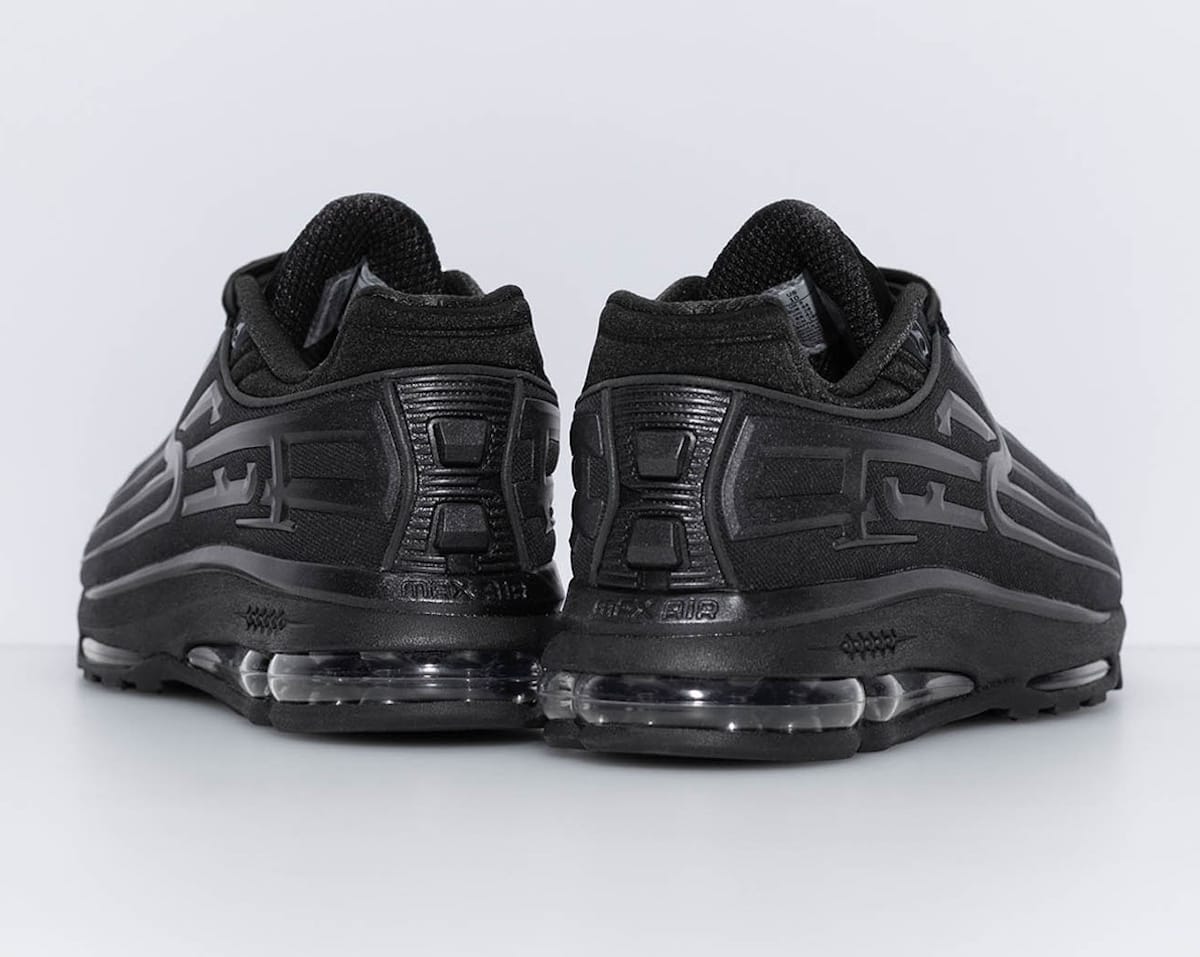 Outsole and Air unit detail on the Supreme x Nike Air Max 2001 Air Ecstasy in black