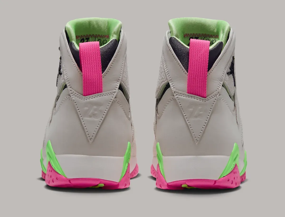 Air Jordan 7 Tennis Day heel detail with Pink Blast heel tab