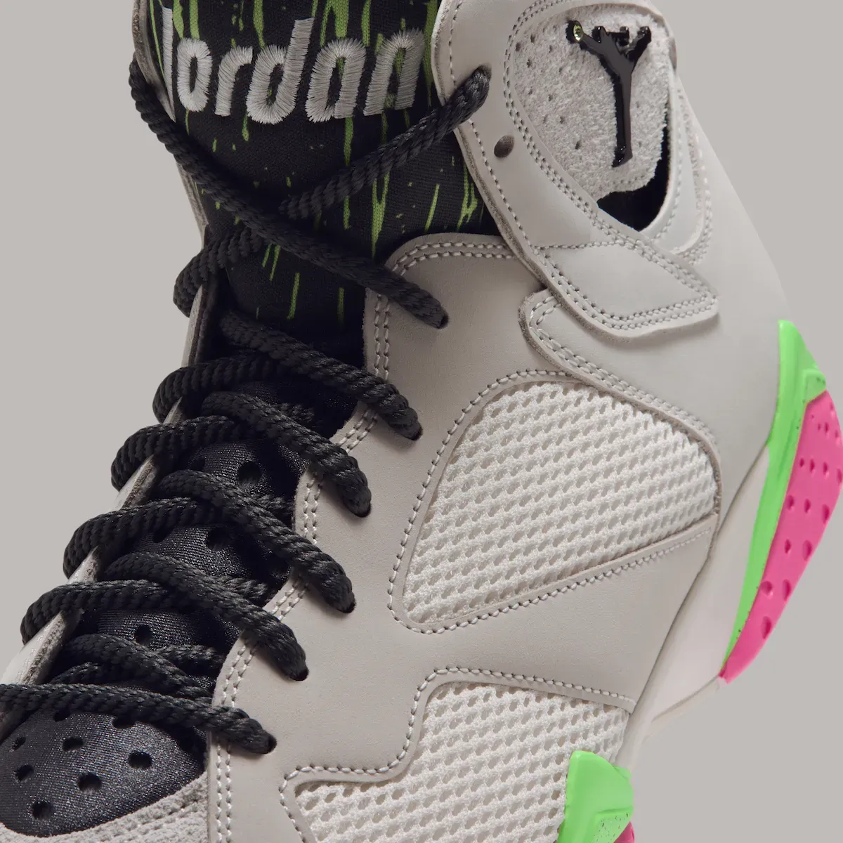 Air Jordan 7 Tennis Day top-down view of the pair