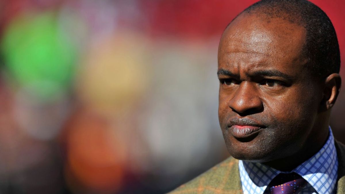 Sports: Reports are NFLPA Executive Director DeMaurice Smith Under Consideration for Secretary of Labor