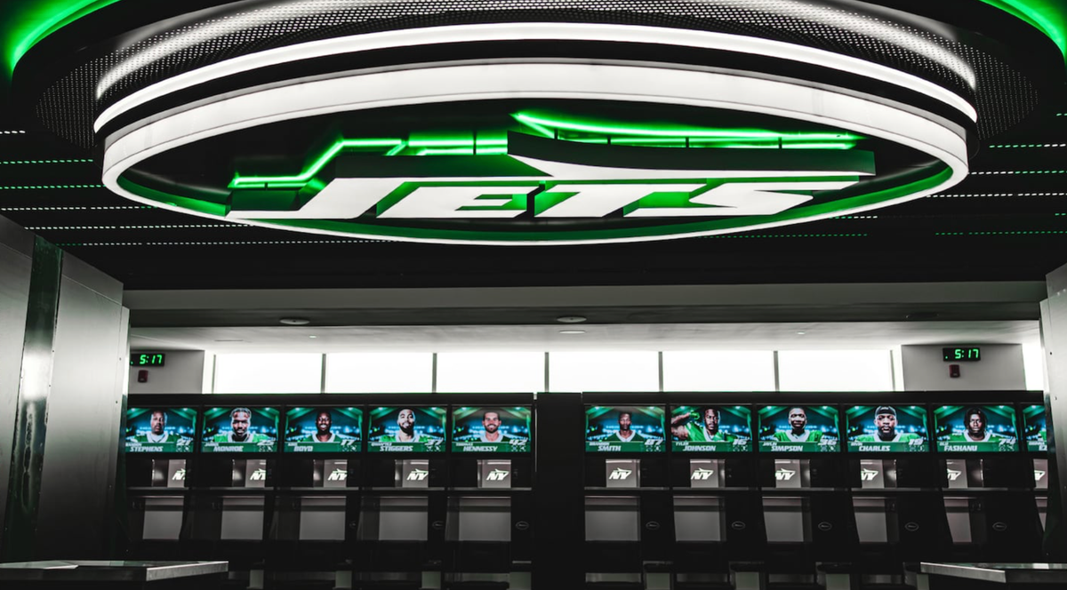 Jets Unveil State-of-the-Art Locker Room