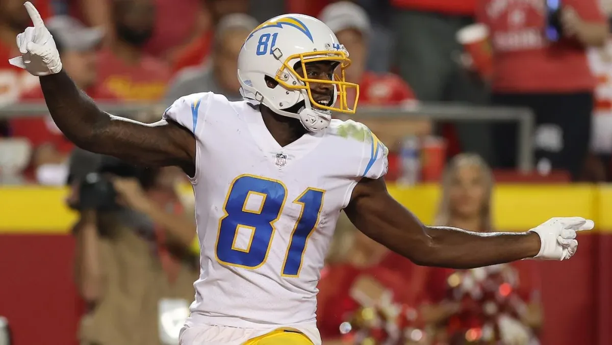 Mike Williams informs Chargers of his Retirement