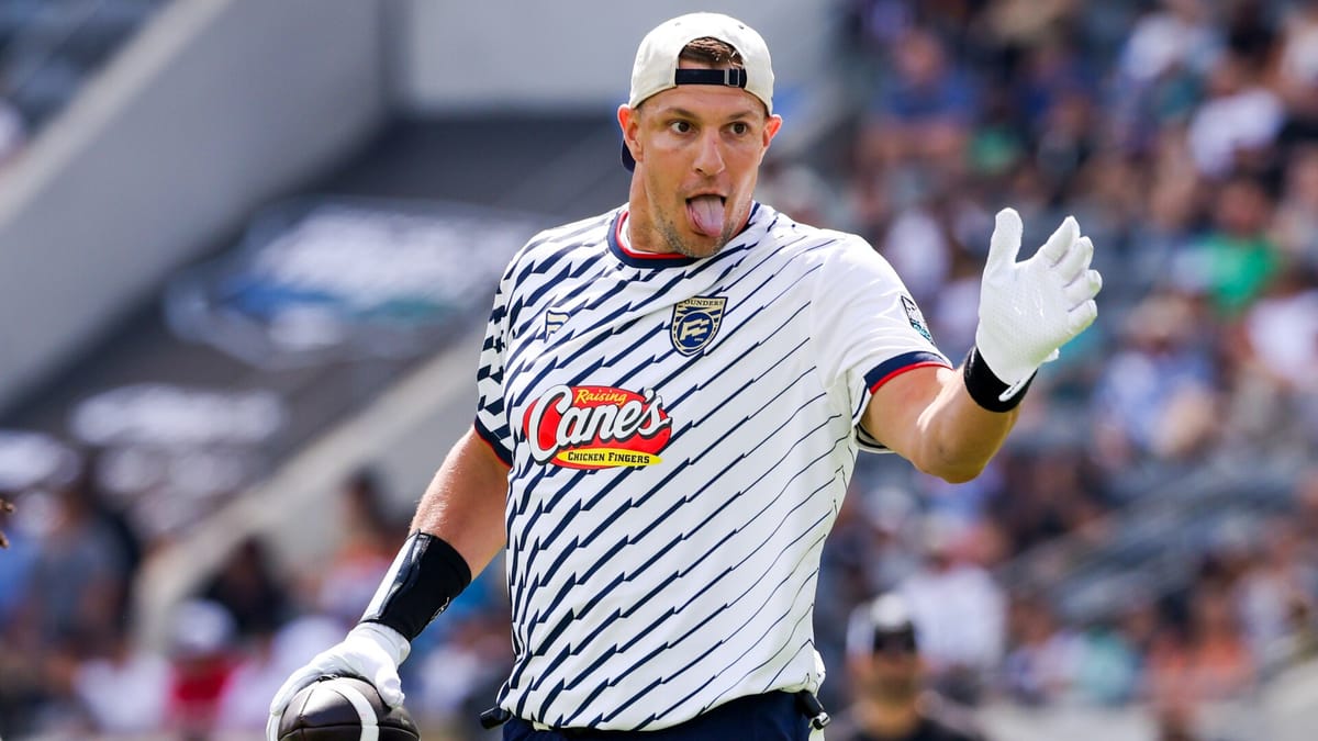 Rob Gronkowski Pulls Hamstring in Flag Football Debut at Fanatics Classic
