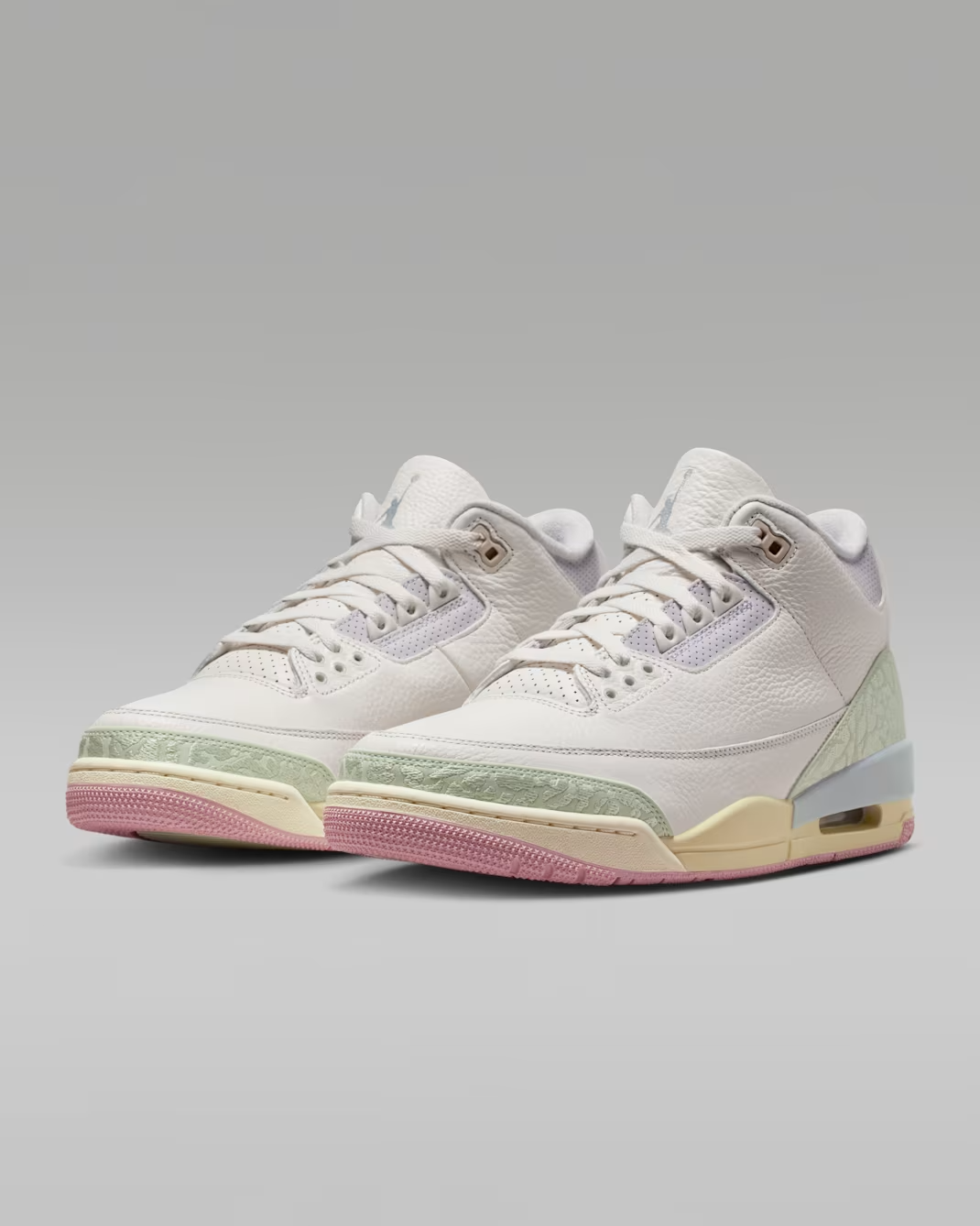 Air Jordan 3 "Spring Is In The Air" Drops Today