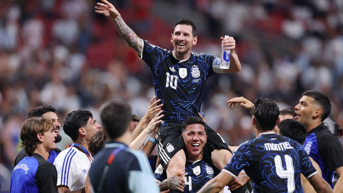 Argentina Rallies Past England 2-1 to Book World Cup Final Spot