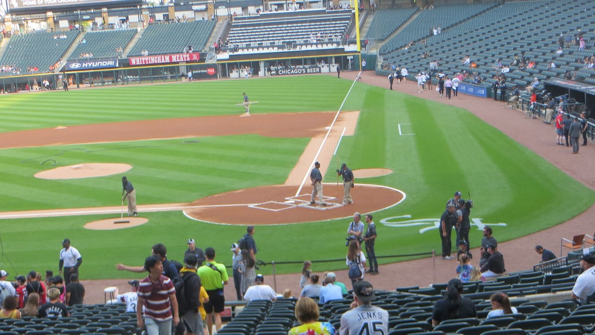 White Sox Clinch Playoff Berth Two Years After a Modern-Record 121 Losses