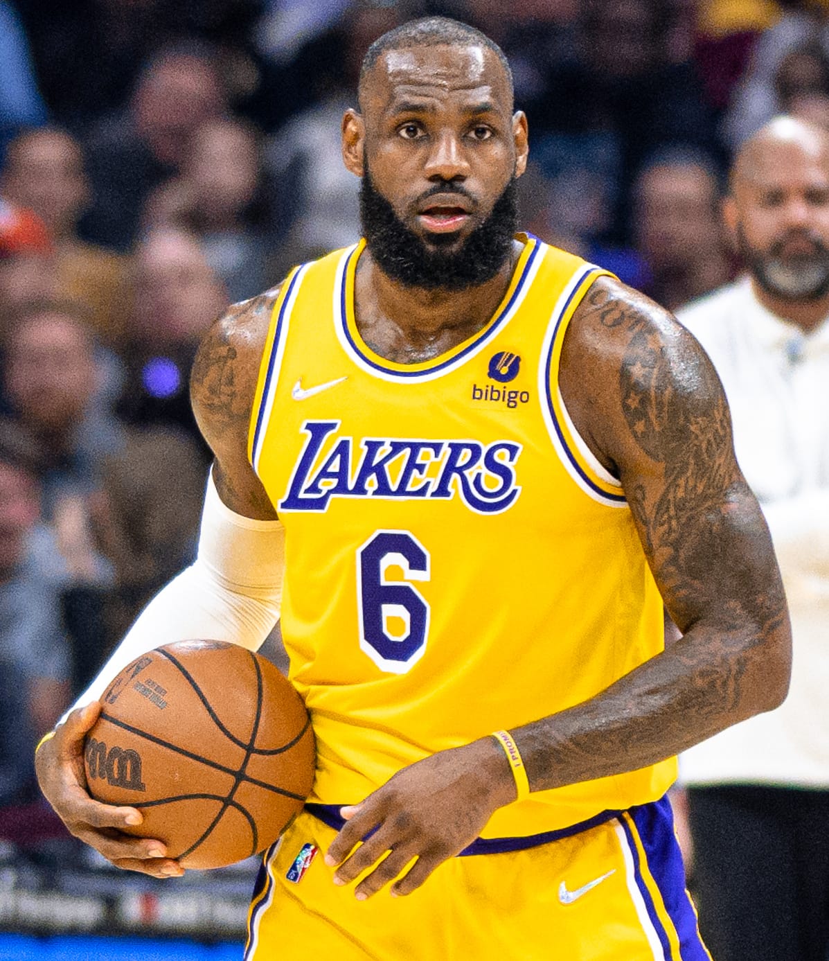 LeBron James Deals With Chronic Left-Foot Arthritis Ahead of 76ers Debut