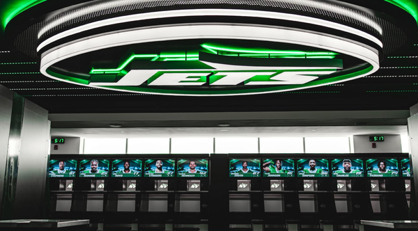 Jets Unveil State-of-the-Art Locker Room