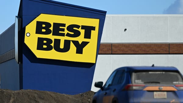 Best Buy Beats Profit Estimates in Q1, Cuts Full-Year Guidance on Tariff Pressure