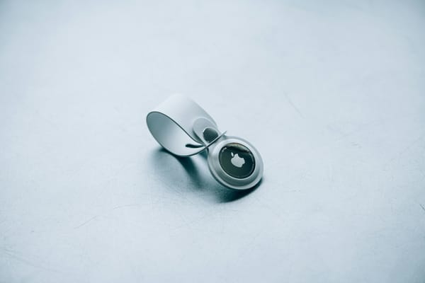 Apple developing AI wearable pin