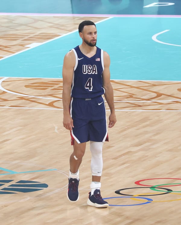 Stephen Curry Signs 10-Year Shoe Deal With Li-Ning After Under Armour Split