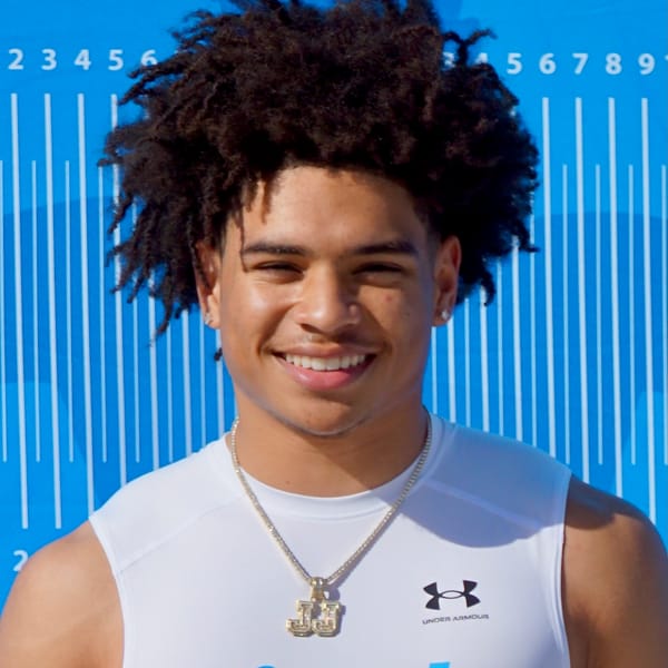Notre Dame Lands 4-Star WR Julius Jones Jr. and His Brother in Two-for-One Pledge