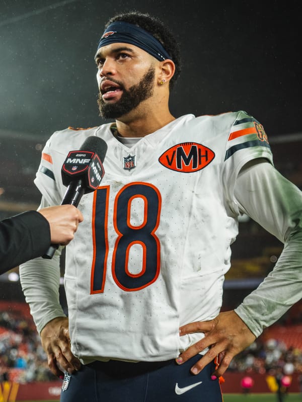 Chicago Bears quarterback Caleb Williams in uniform during a 2025 NFL game